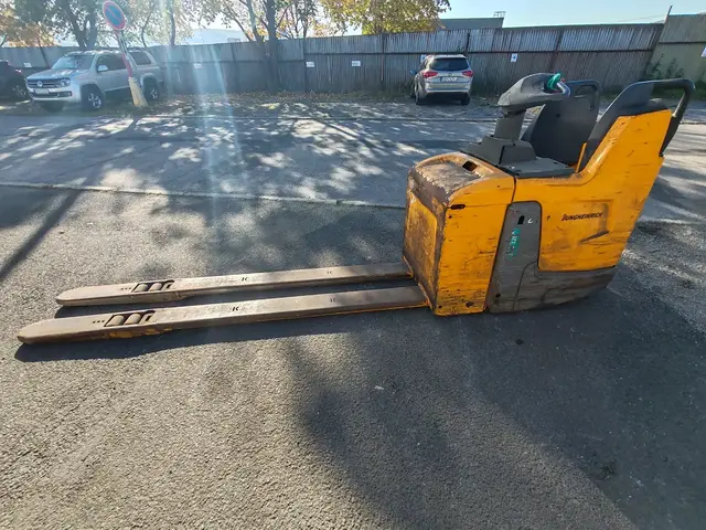 Jungheinrich ERE 120 /2020y/ 2400mm/ 4618h — Elektrostapler — gebraucht kaufen | 123Machinery