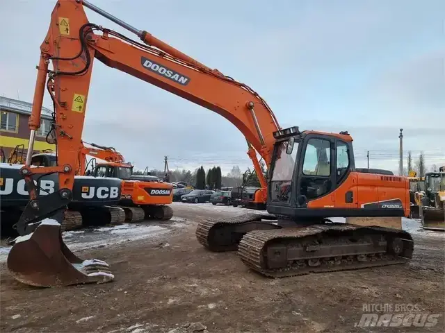 Doosan 315 DX225LC — Kettenbagger — gebraucht kaufen | 123Machinery