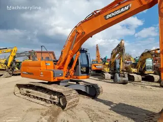 Doosan 315 DX225LC — Kettenbagger — gebraucht kaufen | 123Machinery