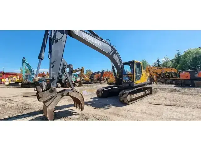 Volvo 315 EC210B LC — Kettenbagger — gebraucht kaufen | 123Machinery