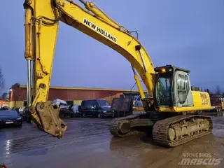 New Holland E385 — Kettenbagger — gebraucht kaufen | 123Machinery