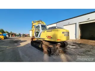 New Holland E215B — Foto 10