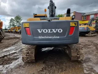 Volvo 1304 EC220D L — Foto 3