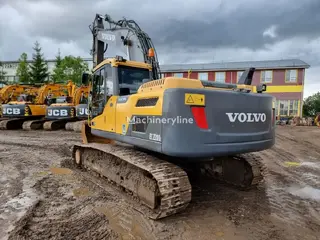 Volvo 1304 EC220D L — Foto 4