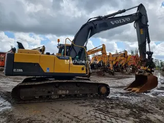 Volvo 1304 EC220D L — Foto 6