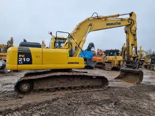 Komatsu 1304 PC210LC-8 — Foto 9